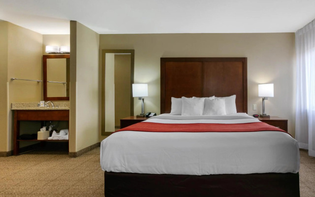 Comfort Inn & Suites Near University of Wyoming