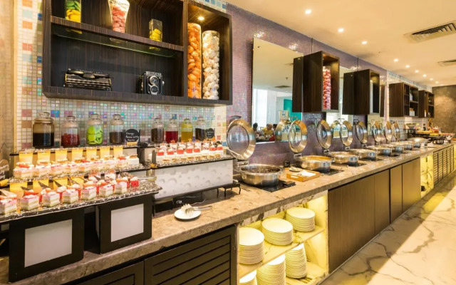 Lemon Tree Premier Malad Mumbai
