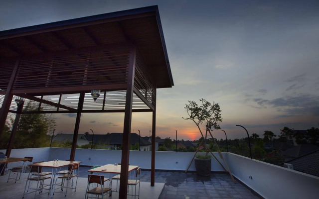 Hola Seminyak