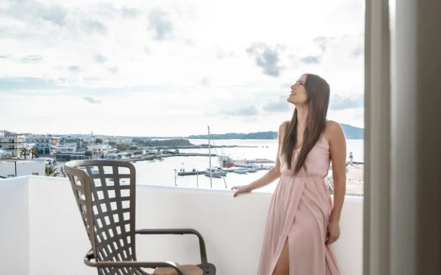 Mariet Naxos Elegant Suites