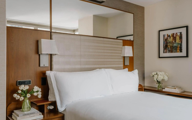 Hôtel Chateaubriand Champs Elysées