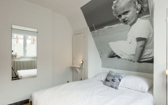 Captivating Villa in de Panne with Garden