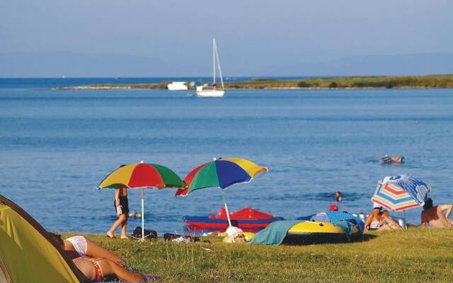 Stunning Home in Liznjan With Wifi and 1 Bedrooms