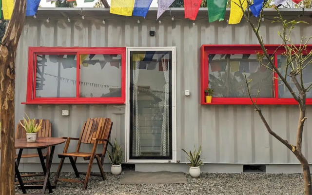 Tuk Tuk Gilhari Noida