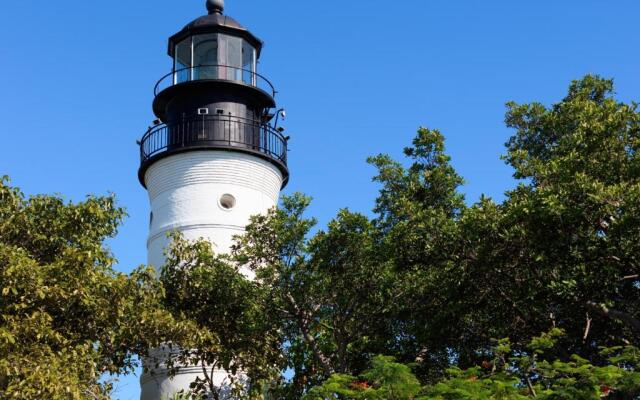 Lighthouse Hotel - Key West Historic Inns