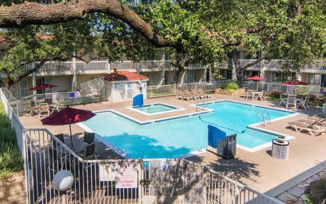 Motel 6 Addison, TX - Dallas