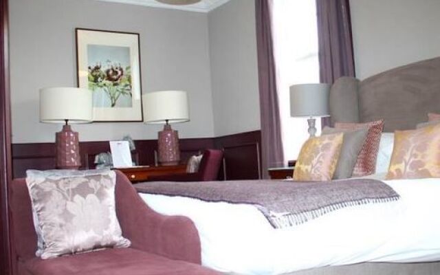 The Townhouse Hotel