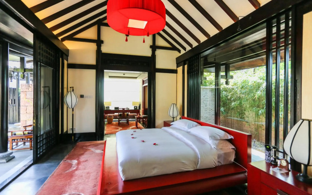 Banyan Tree Lijiang