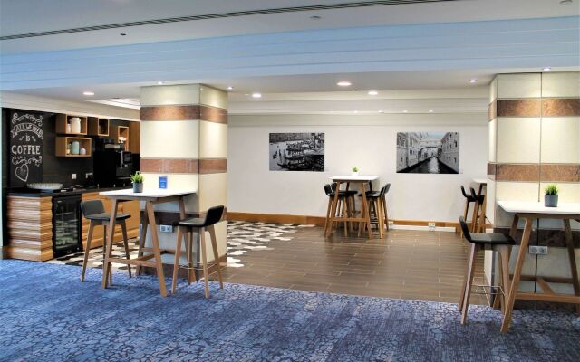 Hilton Paris Charles de Gaulle Airport