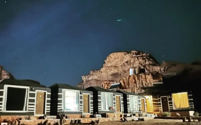 Sand star camp