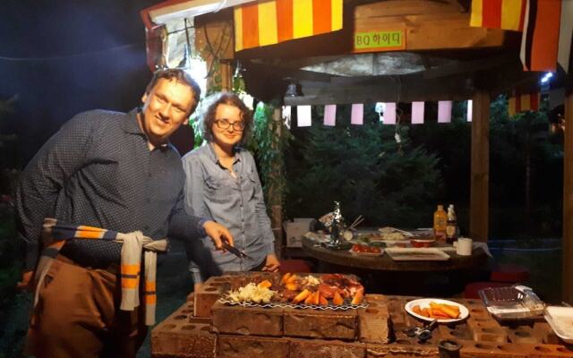 Heidi Pension G House