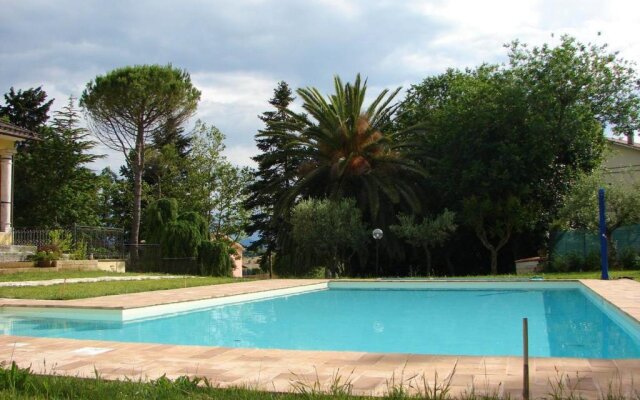Villa with 4 bedrooms in Mogliano with private pool enclosed garden and WiFi 23 km from the beach