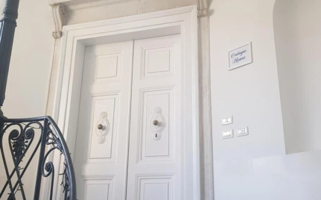 Caluga House