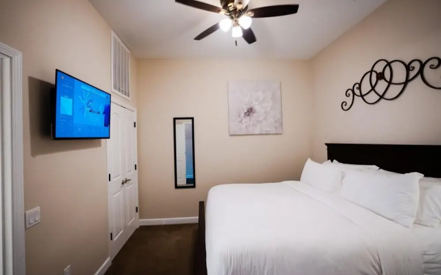 1 Bedroom Lake View Villa - Unit 406