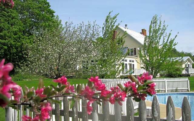 The Inn at Buck Hollow Farm