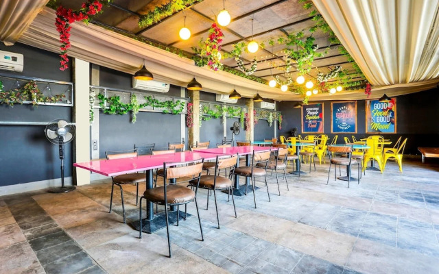 Stylish Stays Near Isbt Dehradun