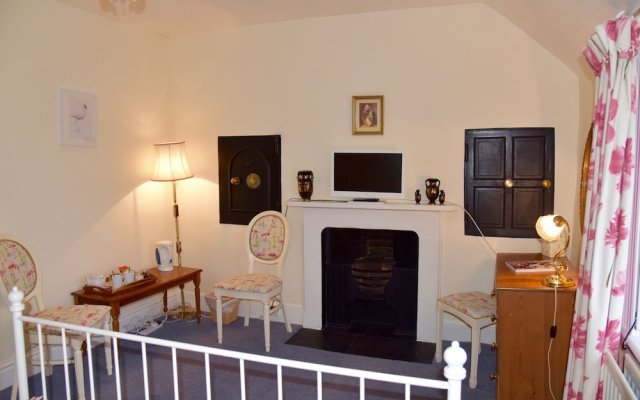 Newburgh House Bed & Breakfast