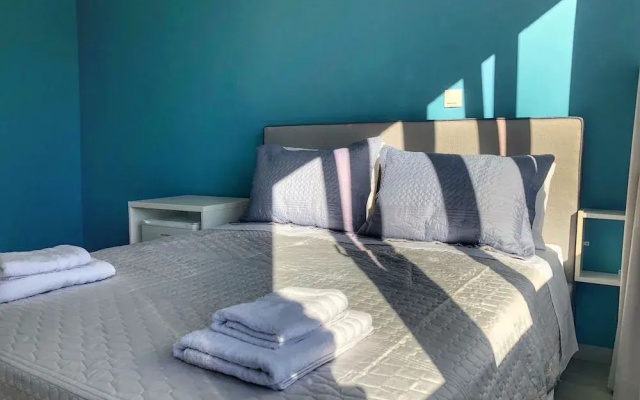Raise Boutique Rooms in Center of Athens