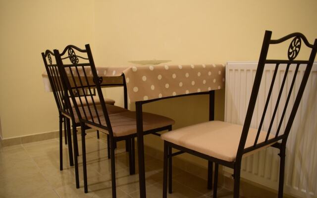 Orient Deluxe Apartments