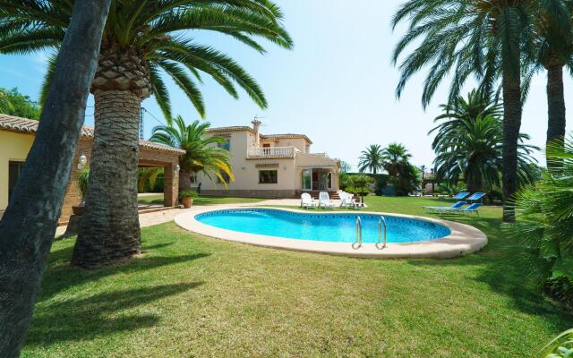 Villa Cantallops
