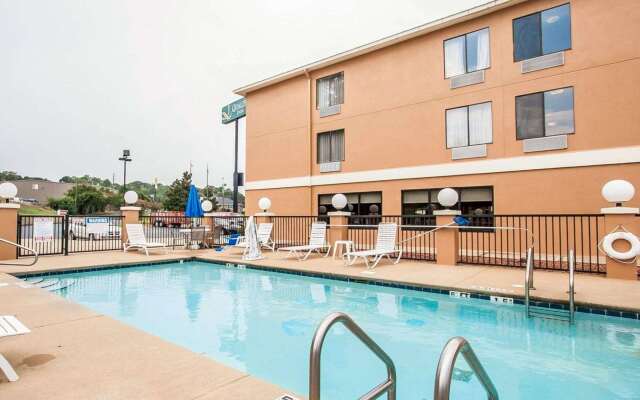 Spark by Hilton Tuscaloosa University