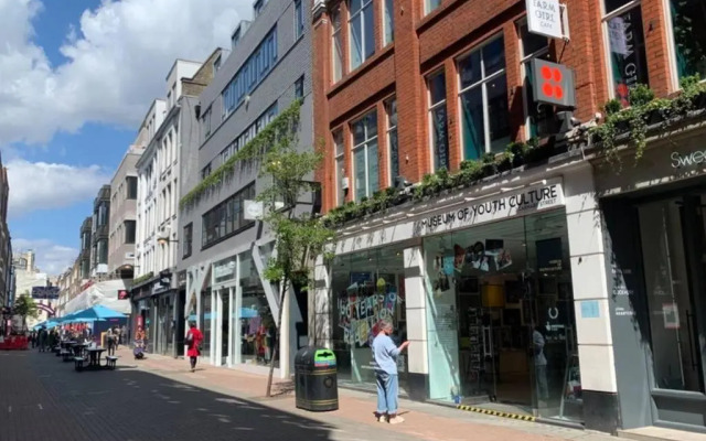 Superb One Bedroom Apartment in Soho
