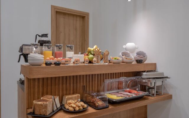 Marea Boutique Suites