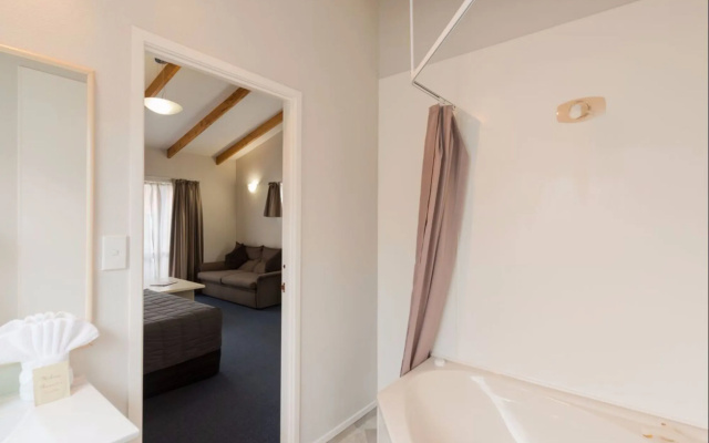 Edelweiss Motel