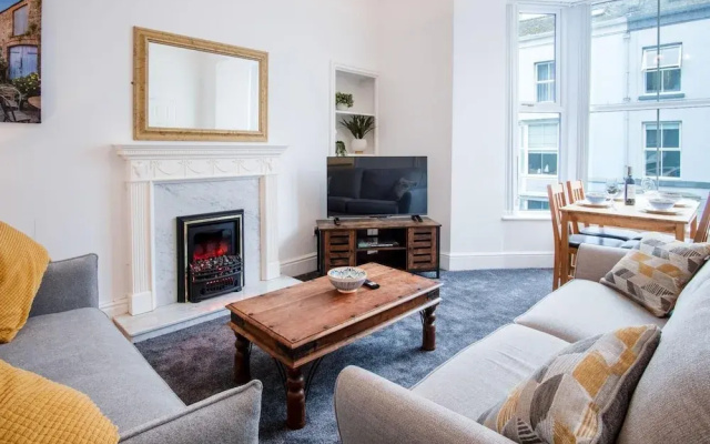 Caldey Island View - 2 Bedroom Apartment - Tenby