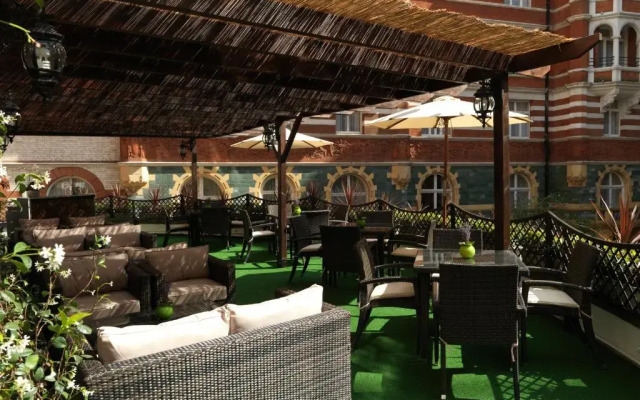 Taj 51 Buckingham Gate, Suites and Residences