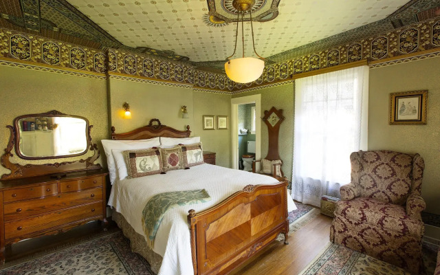 Simpson House Inn