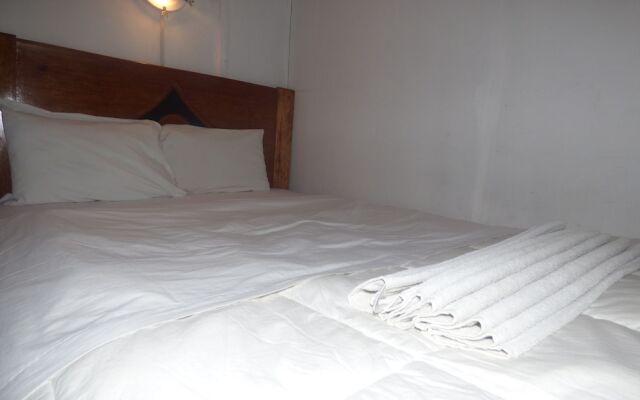 Peruvian Hostal Plaza de Armas
