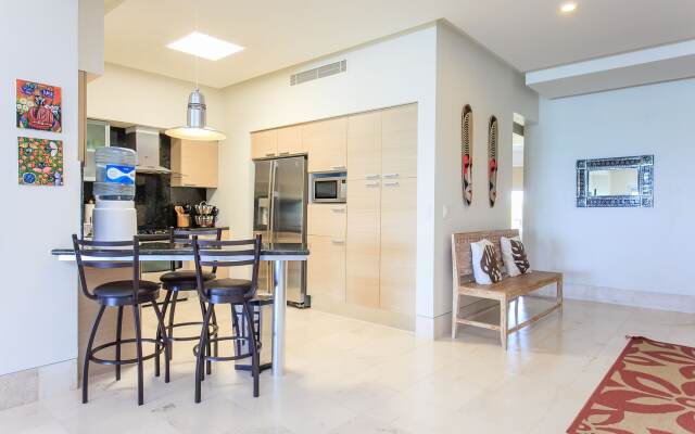 Okol Paraiso by Riviera Rentals