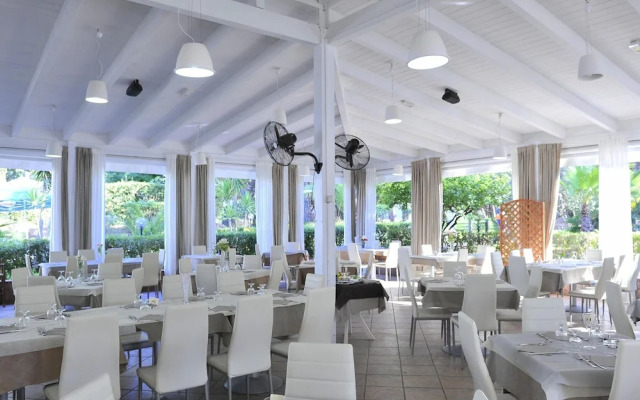 Apartment in Baia Domzia Near the sea