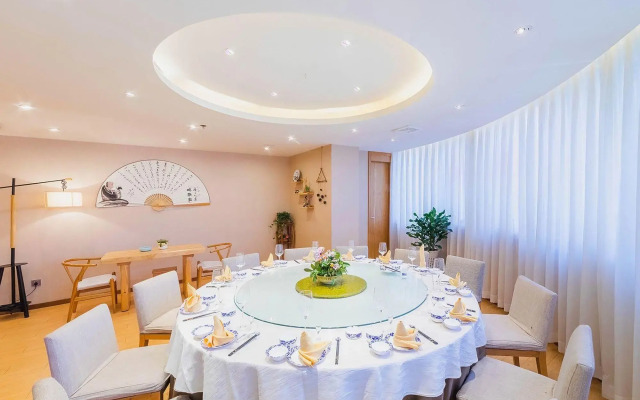 Soaring Dragon Hotel