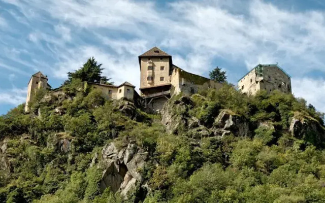 Schlosswirt-oberortl Juval