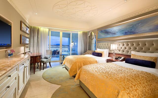 Crowne Plaza Resort Sanya Bay by IHG