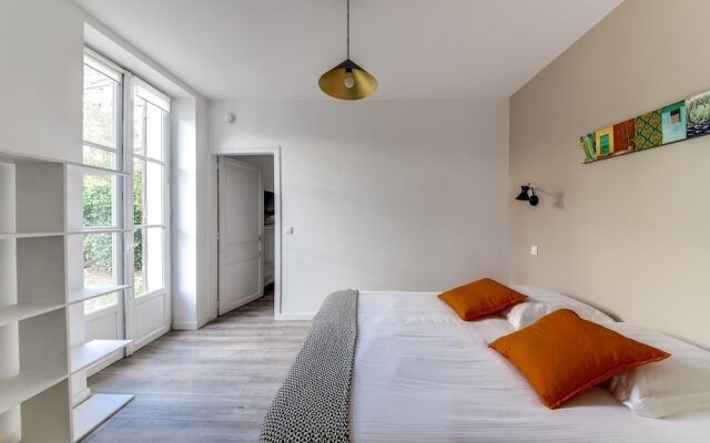 Fontainebleau Sweet Home Garden