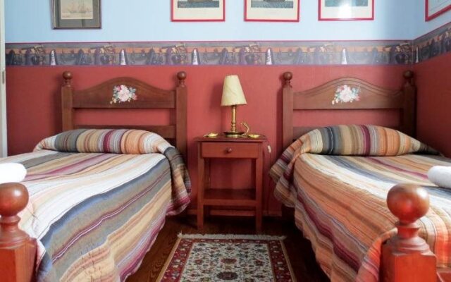 Los Alamos Bed And Breakfast