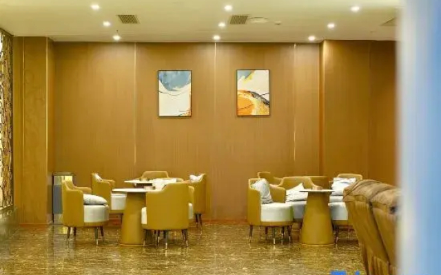 Yixing E-Sports Hotel