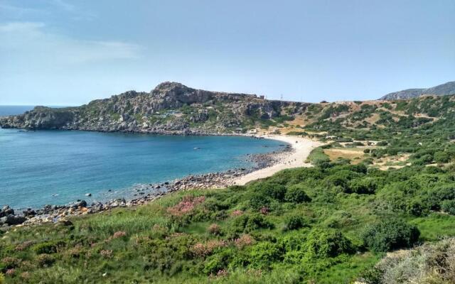 "PefkoPetro" Traditional House