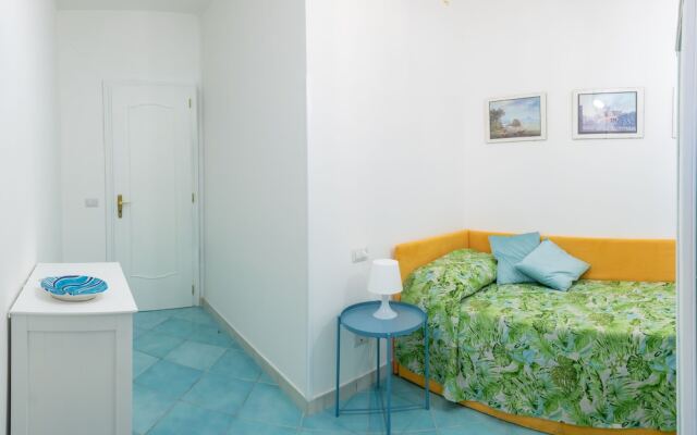 New 2 Bedroom Apt in Sorrento with sea view Terrace