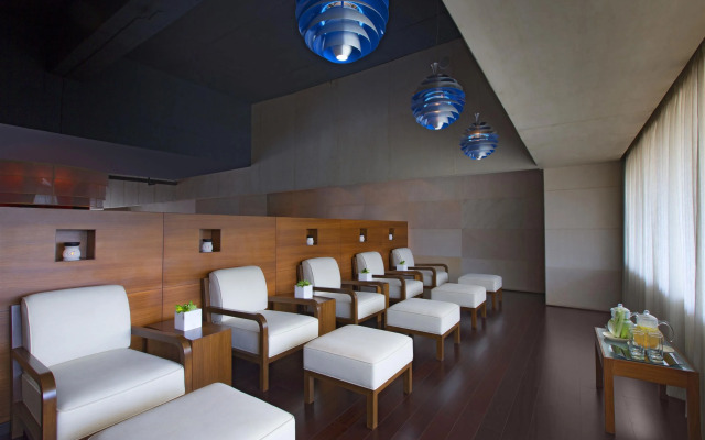 Sheraton Grand Bangalore Hotel at Brigade Gateway