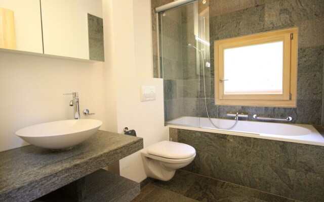 Quaint Chalet in Les Collons with Hot Tub