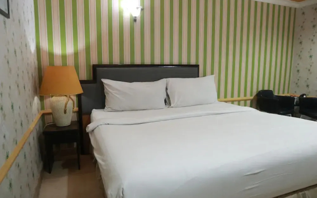 Hotel Istana Permata Dinoyo