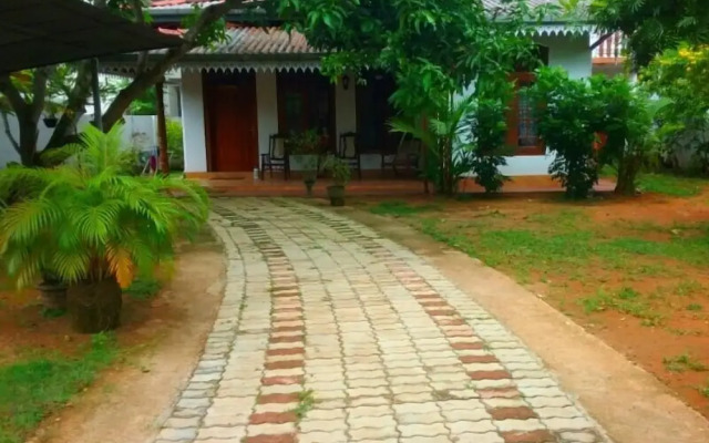 Anoma's Guesthouse