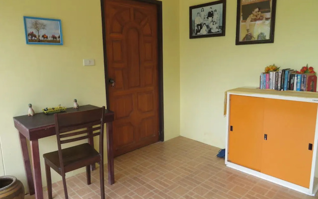 Manora Garden B & B
