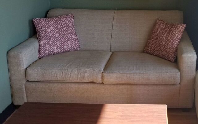 Red Roof Inn & Suites Wilkesboro