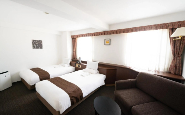 Toyo Hotel