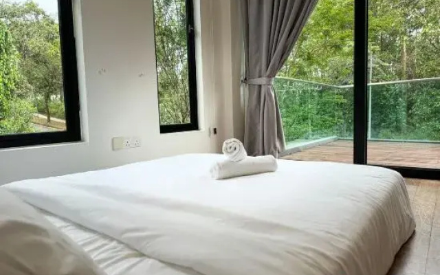 Green Escape City Private Pool Haven 24 pax